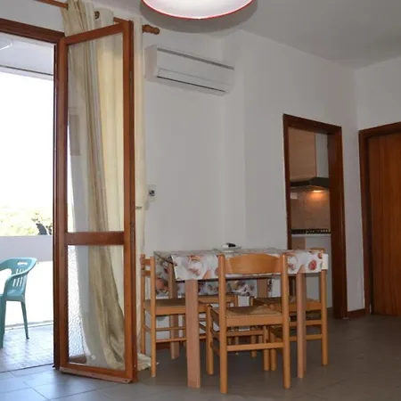 Apartament In 34042